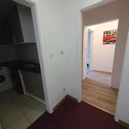 1 Hildesheimer Str.357,1.og, 3 X Sz, Apartment