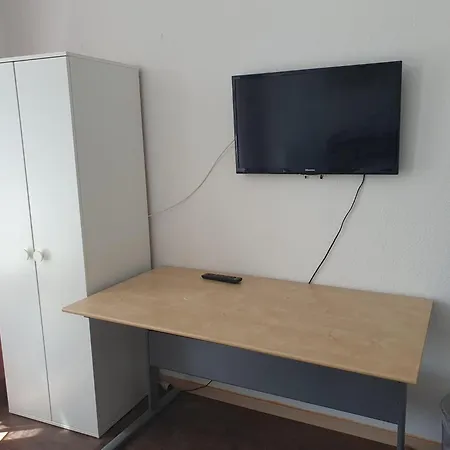1 Hildesheimer Str.357,1.og, 3 X Sz, Apartment Hannover